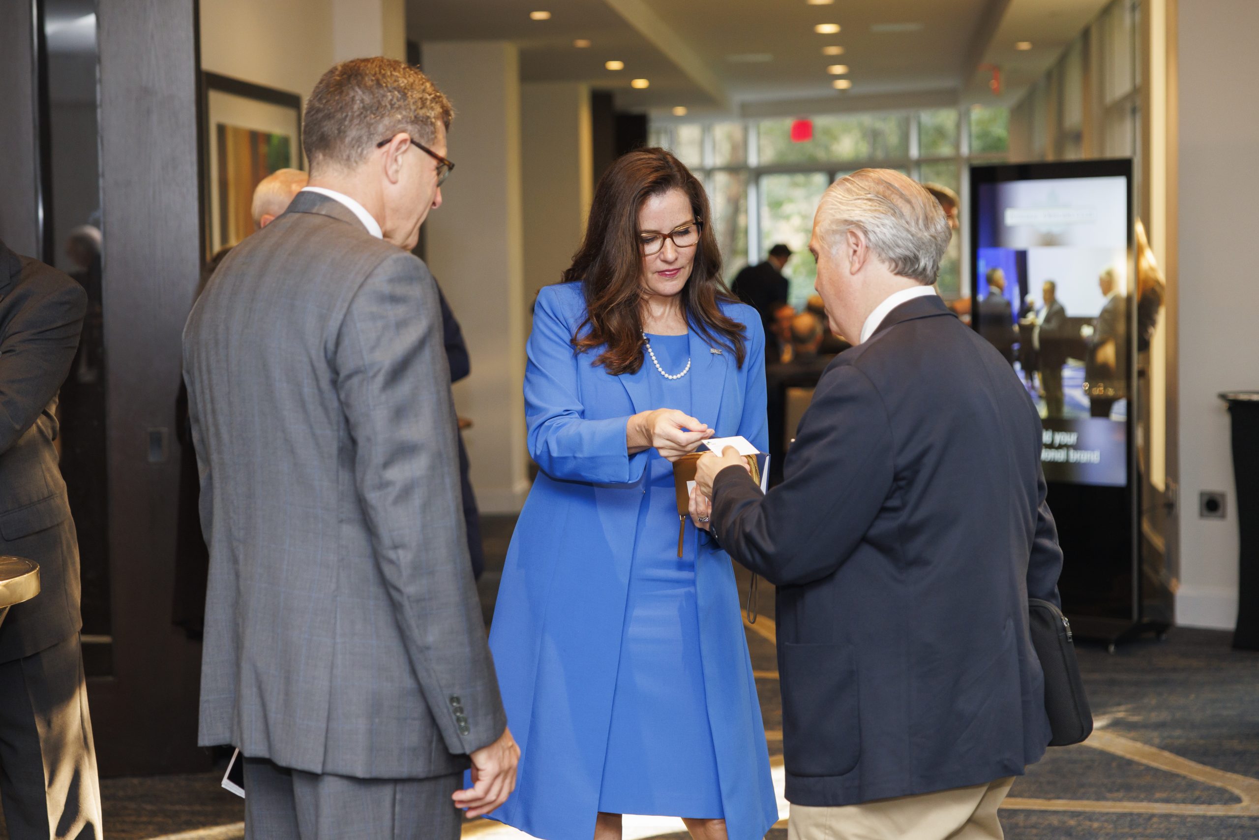 How Your Online Presence Impacts Your GovCon Career Attendees at Potomac Officers Club event